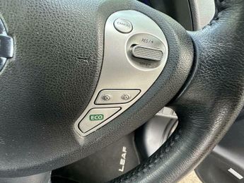 Nissan Leaf 30kWh Tekna Auto 5dr