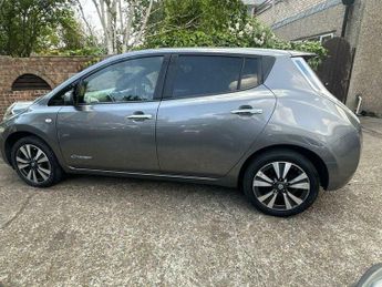 Nissan Leaf 30kWh Tekna Auto 5dr