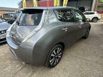 Nissan Leaf 30kWh Tekna Auto 5dr