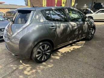 Nissan Leaf 30kWh Tekna Auto 5dr
