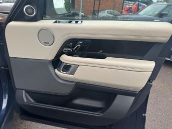 Land Rover Range Rover 3.0 SD V6 Westminster SUV 5dr Diesel Auto 4WD Euro 6 (s/s) (275 