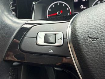 Volkswagen Polo SE TSI DSG