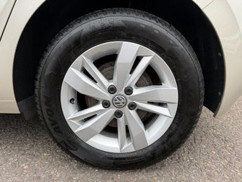 Volkswagen Polo SE TSI DSG