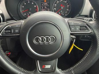Audi A1 SPORTBACK TFSI S LINE