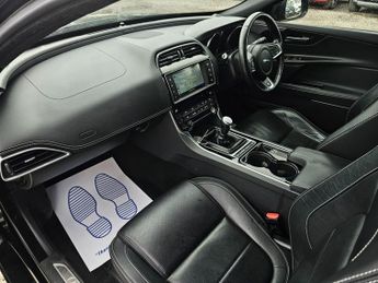 Jaguar XE 2.0d R-Sport Euro 6 (s/s) 4dr