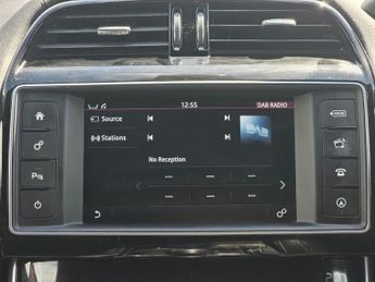 Jaguar XE 2.0d R-Sport Euro 6 (s/s) 4dr