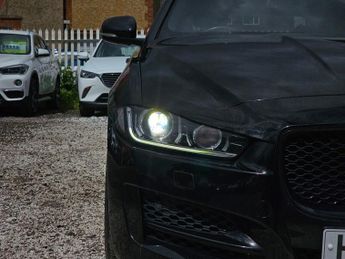 Jaguar XE 2.0d R-Sport Euro 6 (s/s) 4dr