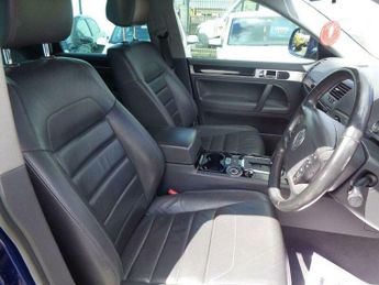 Volkswagen Touareg 3.0 TDI V6 DPF Altitude 5dr