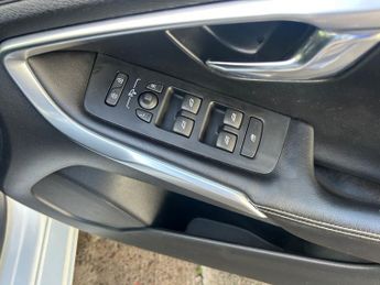 Volvo V40 D2 R-DESIGN