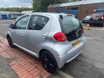 Toyota AYGO VVT-I PLATINUM