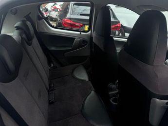 Toyota AYGO VVT-I PLATINUM