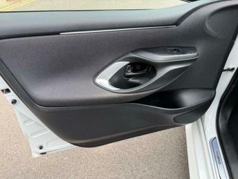 Toyota Yaris 1.5 VVT-h Design E-CVT Euro 6 (s/s) 5dr