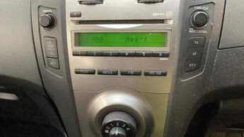 Toyota Yaris VVT-I TR