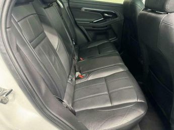 Land Rover Range Rover Evoque 2.0 Range Rover Evoque R-Dynamic SE D Auto 4WD 5dr