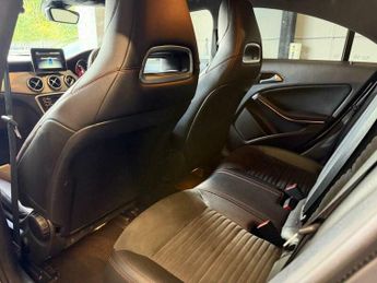 Mercedes-Benz CLA 1.6 CLA180 AMG Line Coupe 7G-DCT Euro 6 (s/s) 4dr