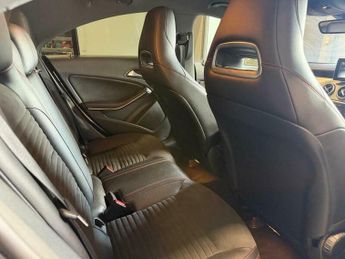 Mercedes-Benz CLA 1.6 CLA180 AMG Line Coupe 7G-DCT Euro 6 (s/s) 4dr