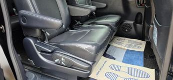 Toyota Noah / Esquire 1.8L HYBRID AUTO 7 SEATS 5 DR