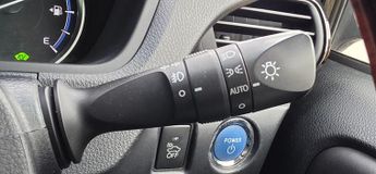 Toyota Noah / Esquire 1.8L HYBRID AUTO 7 SEATS 5 DR