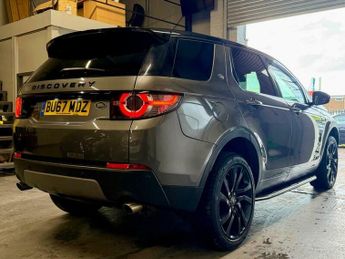 Land Rover Discovery Sport 2.0 TD4 HSE Black Auto 4WD Euro 6 (s/s) 5dr
