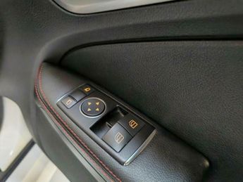 Mercedes-Benz CLS 1.8 SLK200 BlueEfficiency AMG Sport Edition 125 G-Tronic+ Euro 5