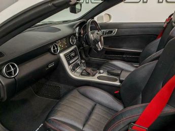 Mercedes-Benz CLS 1.8 SLK200 BlueEfficiency AMG Sport Edition 125 G-Tronic+ Euro 5