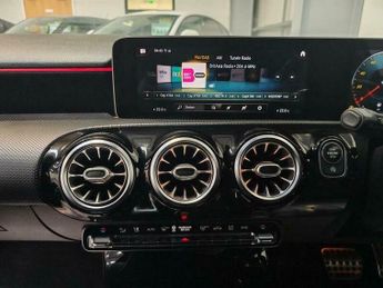 Mercedes-Benz A Class 1.5 A180d AMG Line (Premium) 7G-DCT Euro 6 (s/s) 5dr