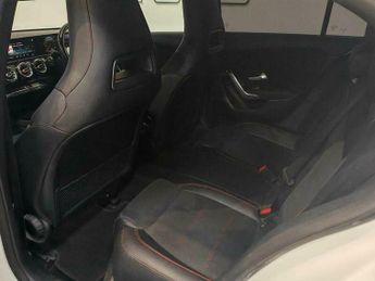 Mercedes-Benz A Class 1.5 A180d AMG Line (Premium) 7G-DCT Euro 6 (s/s) 5dr