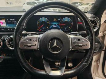 Mercedes-Benz A Class 1.5 A180d AMG Line (Premium) 7G-DCT Euro 6 (s/s) 5dr