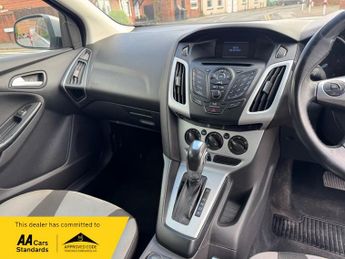 Ford Focus 1.6 Zetec Powershift Euro 5 5dr