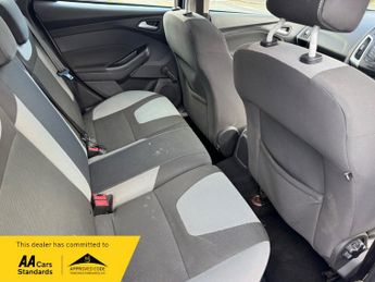 Ford Focus 1.6 Zetec Powershift Euro 5 5dr