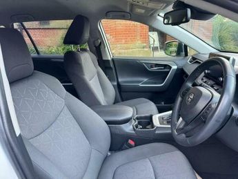 Toyota RAV4 2.5 VVT-h GPF Design SUV 5dr Petrol Hybrid CVT Euro 6 (s/s) (218
