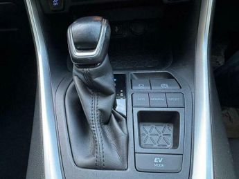 Toyota RAV4 2.5 VVT-h GPF Design SUV 5dr Petrol Hybrid CVT Euro 6 (s/s) (218