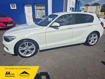 BMW 1 SERIES 1.5 118i SE Hatchback 5dr Petrol Manual Euro 6 (s/s) (136 ps)