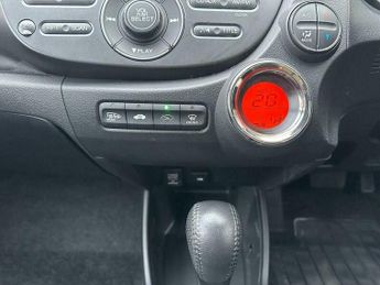 Honda Jazz 1.4 i-VTEC ES Plus CVT Euro 5 5dr