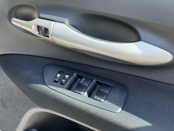Toyota Auris 1.6 VVT-i TR 5dr
