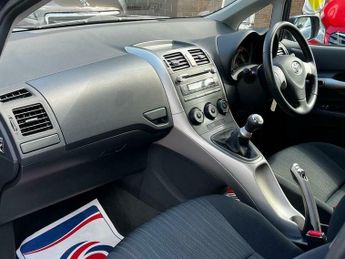 Toyota Auris 1.6 VVT-i TR 5dr
