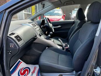 Toyota Auris 1.6 VVT-i TR 5dr