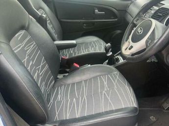 Kia Venga 1.6 CRDi EcoDynamics 3 Euro 5 (s/s) 5dr (Sat Nav)
