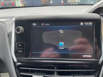 Peugeot 208 ALLURE