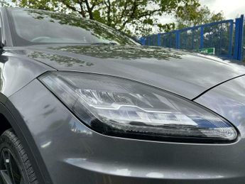 Jaguar E-PACE 2.0 D180 R-Dynamic SE Auto AWD Euro 6 (s/s) 5dr