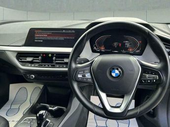 BMW 1 SERIES 1.5 118i SE (LCP) DCT Euro 6 (s/s) 5dr