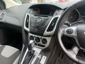 Ford Focus 1.6 Zetec Navigator Powershift Euro 5 5dr