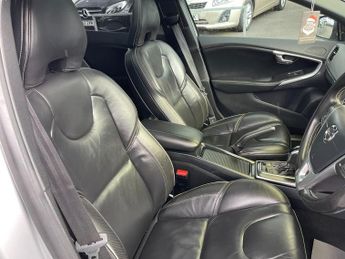 Volvo V40 D3 R-DESIGN PRO