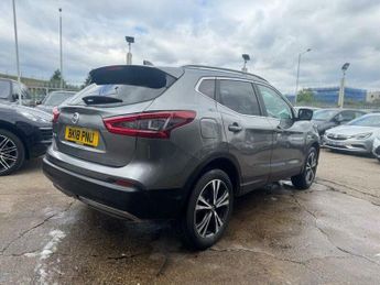 Nissan Qashqai 1.2 DIG-T N-Connecta SUV 5dr Petrol XTRON Euro 6 (s/s) (115 ps)