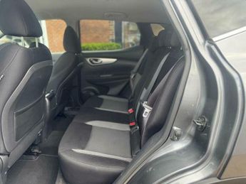 Nissan Qashqai 1.2 DIG-T N-Connecta XTRON Euro 6 (s/s) 5dr