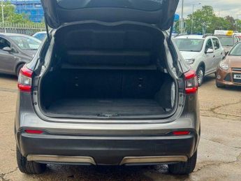 Nissan Qashqai 1.2 DIG-T N-Connecta SUV 5dr Petrol XTRON Euro 6 (s/s) (115 ps)