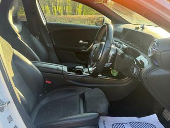 Mercedes-Benz A Class 2.0 A200d AMG Line (Premium) 8G-DCT Euro 6 (s/s) 5dr