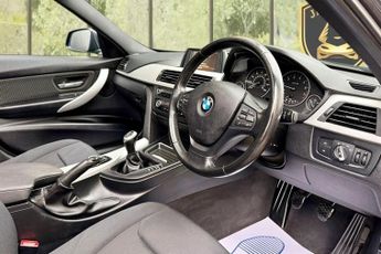 BMW 3 SERIES 320i SE