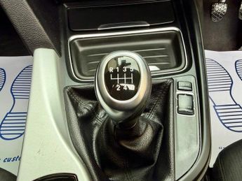 BMW 3 SERIES 320i SE