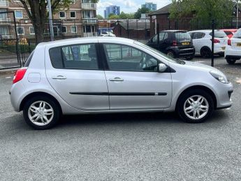 Renault Clio 1.6 VVT Dynamique 5dr